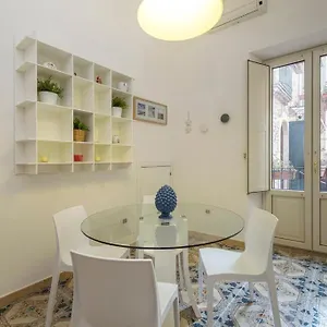 https://elegant-apartment-in-taormina.sicilyhotelsitaly.net