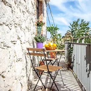 https://casa-leonida.sicilyhotelsitaly.net