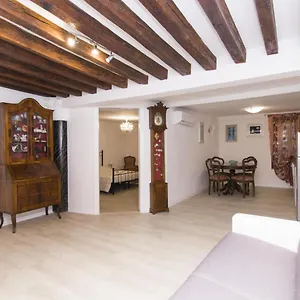 https://ca-alberto-apartments.hotelslidodijesolo.com
